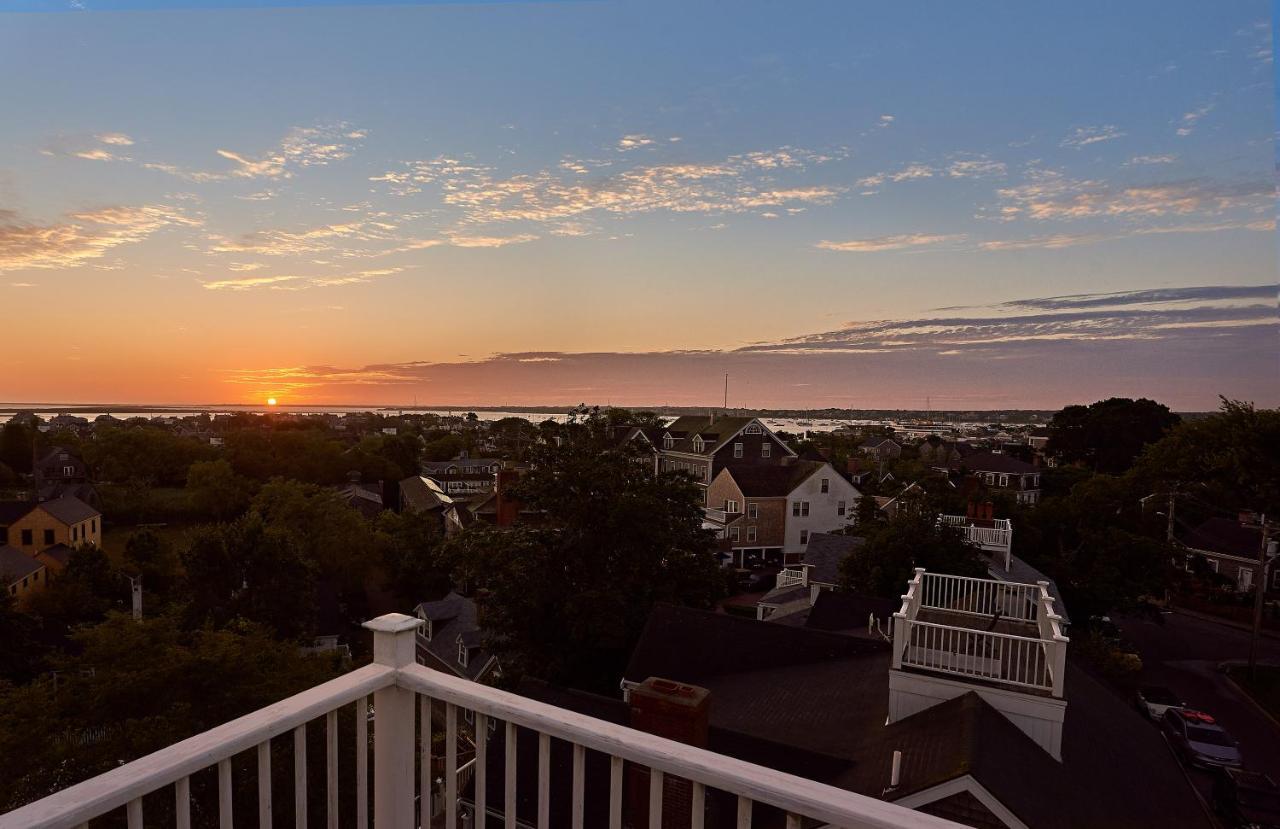 Cliff Lodge Nantucket Exterior photo